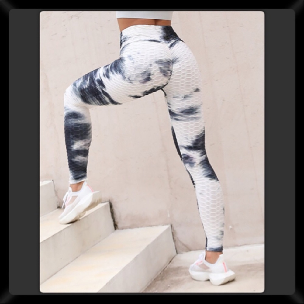🌟 White Bubble Brazilian Scrunch Butt Yoga Pant
